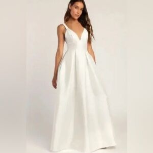 Maniju Ivory Sleeveless Wedding Dress